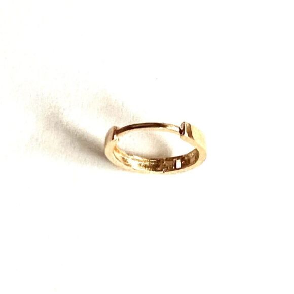 14k REAL Yellow Gold 2mm Thickness Huggie Hoops Earrings (11 x 11 mm) Real Gold - Picture 5 of 9